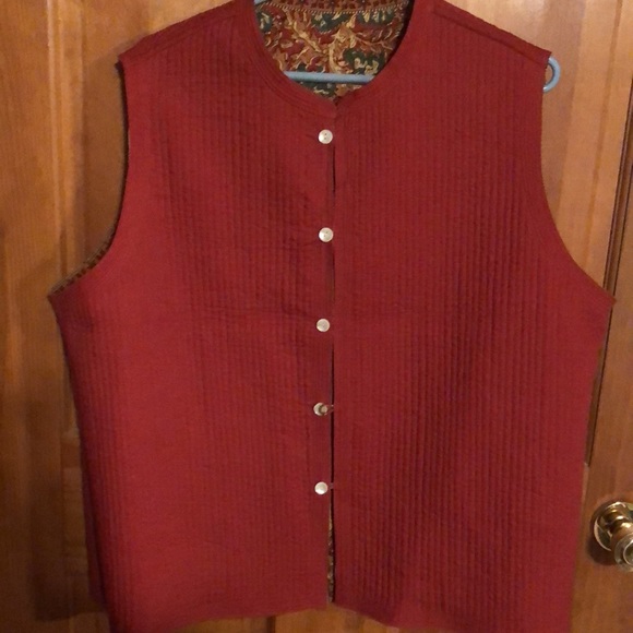 Sam Hilu’s Collection Reversible Vest - Picture 6 of 7